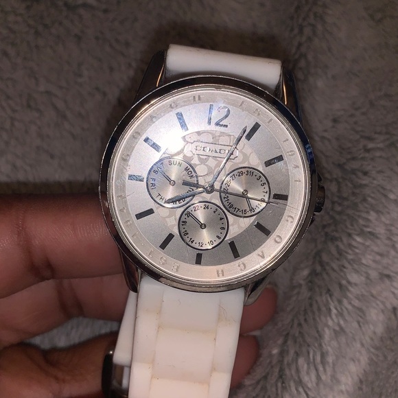 Coach Watch. - Picture 1 of 3